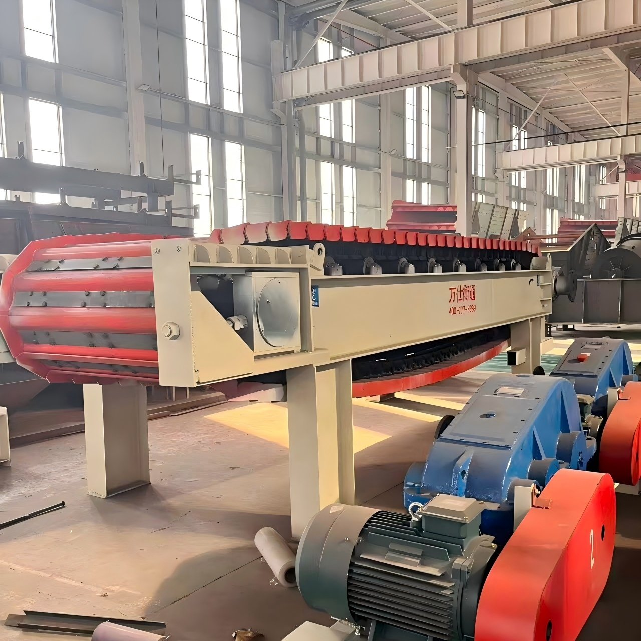 WSHT Apron Feeder Heavy Duty Ore Plate Feeder Mining Uniform Material Feeding Equipment