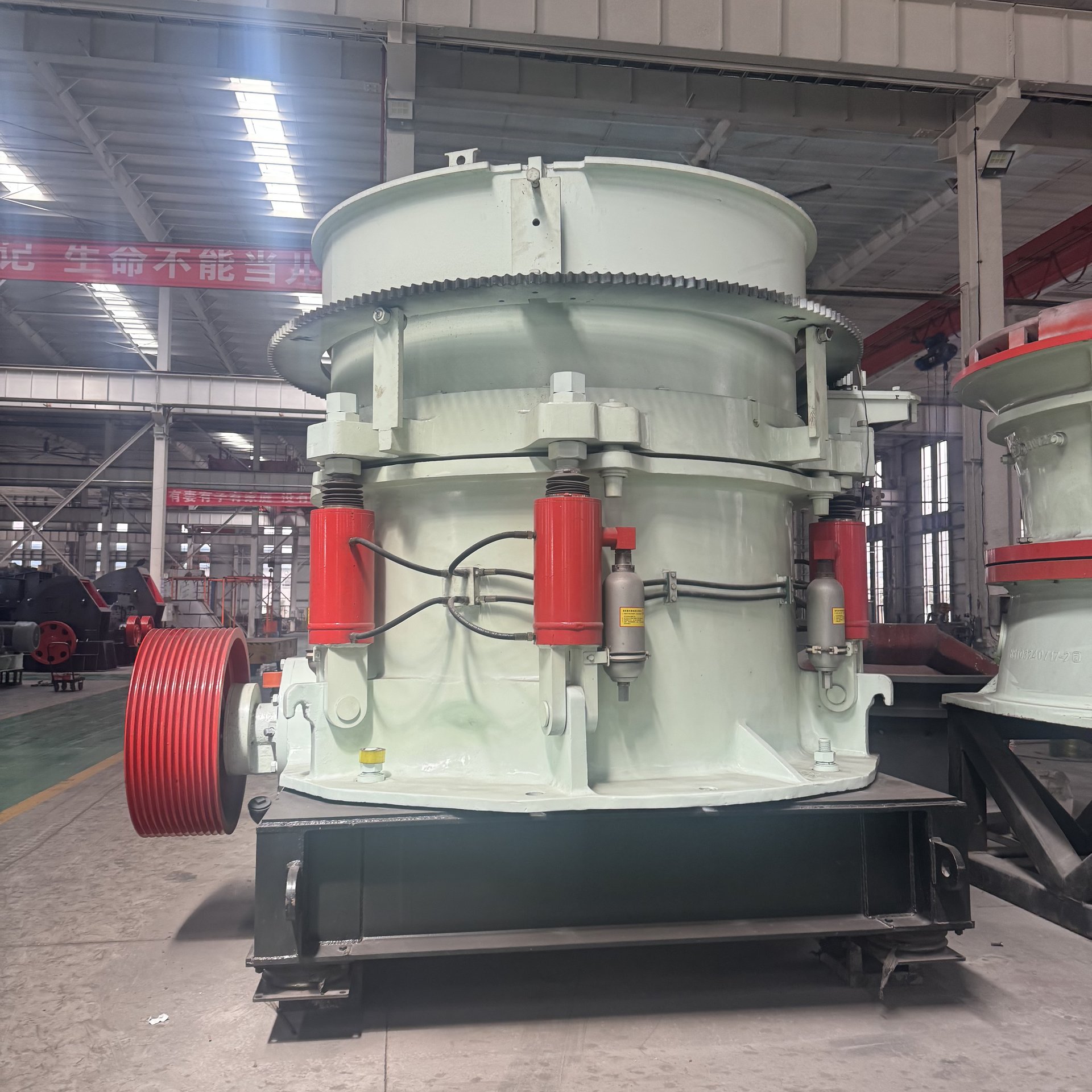 Multi-cylinder Hydraulic Cone Crusher