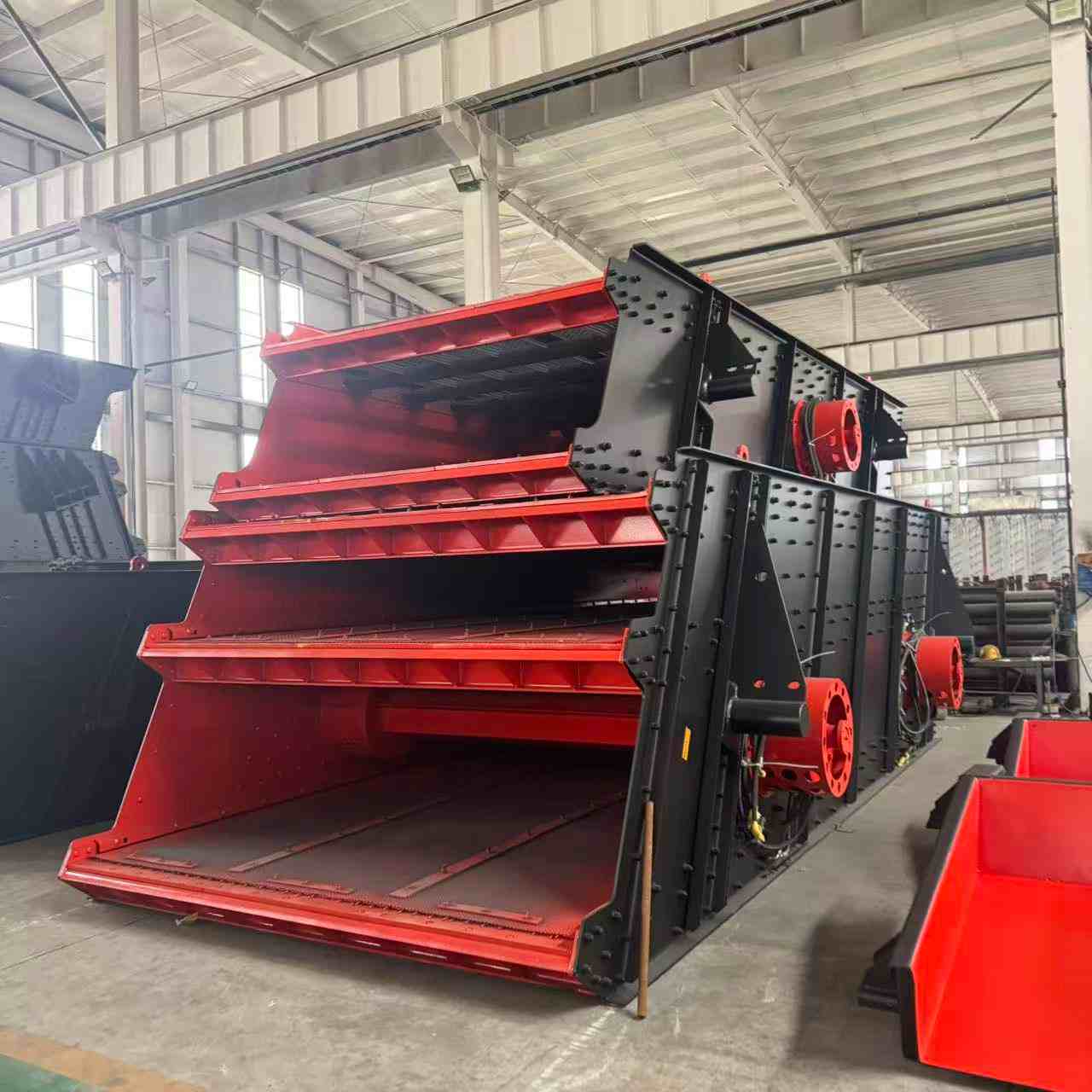 Mining Vibrating Screen for Ore Classification & Washing